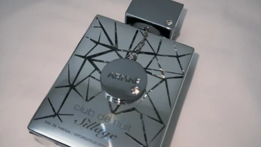 Armaf Club De Nuit Sillage Review