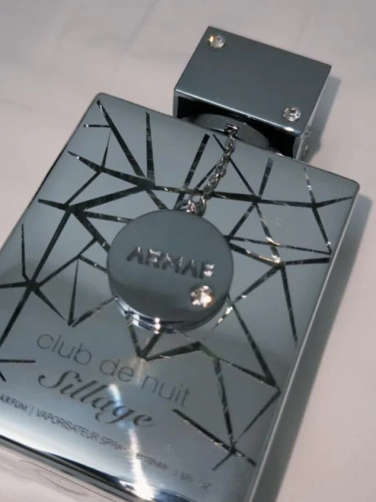 Armaf Club De Nuit Sillage Review